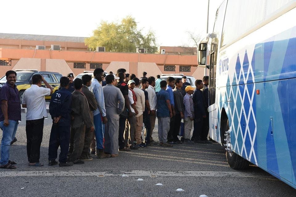 कुवेतमा कडा सुरक्षा चेकजाँच सुरु, ४९७ जना आप्रवासी कामदार पक्राउ (फोटोफिचर)