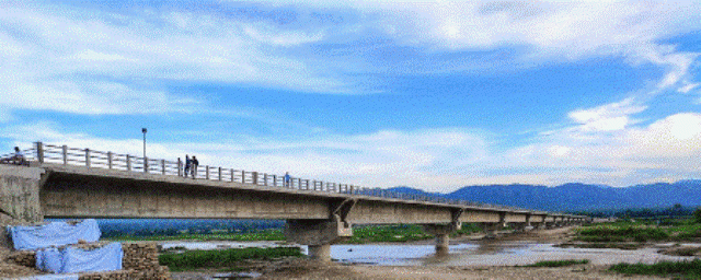 चार महिना अगावै नेपालकै दाेस्राे लामाे पुल निर्माण पूरा