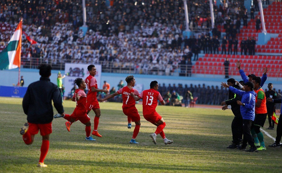 नेपाल निलोले जापानी टोलीसँग मैत्रीपुर्ण फुटबल खेल्दै